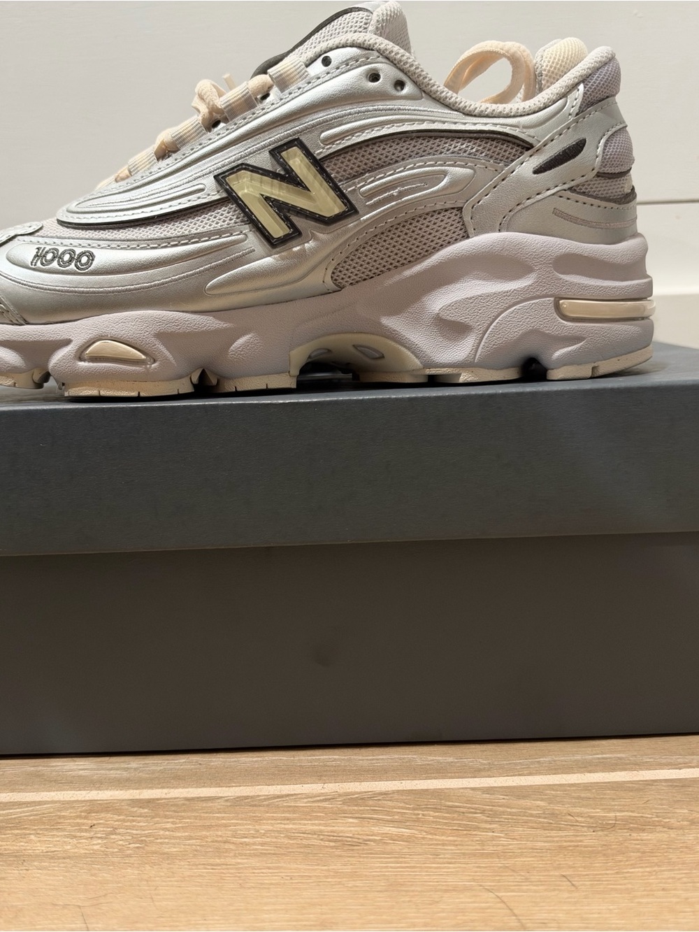 New Balance Kids 1900 Cream/Beige Casual Sneakers